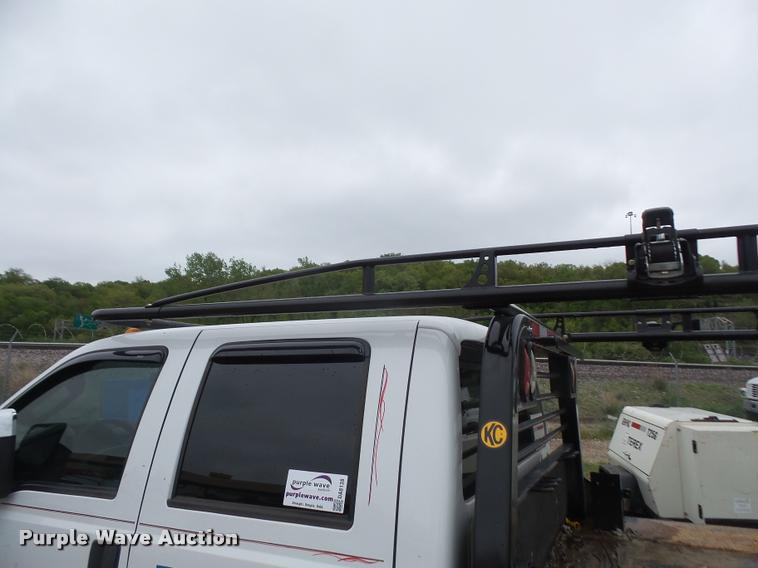 image for item DA8138 2008 Ford F350 Super Duty Crew Cab flatbed pickup truck