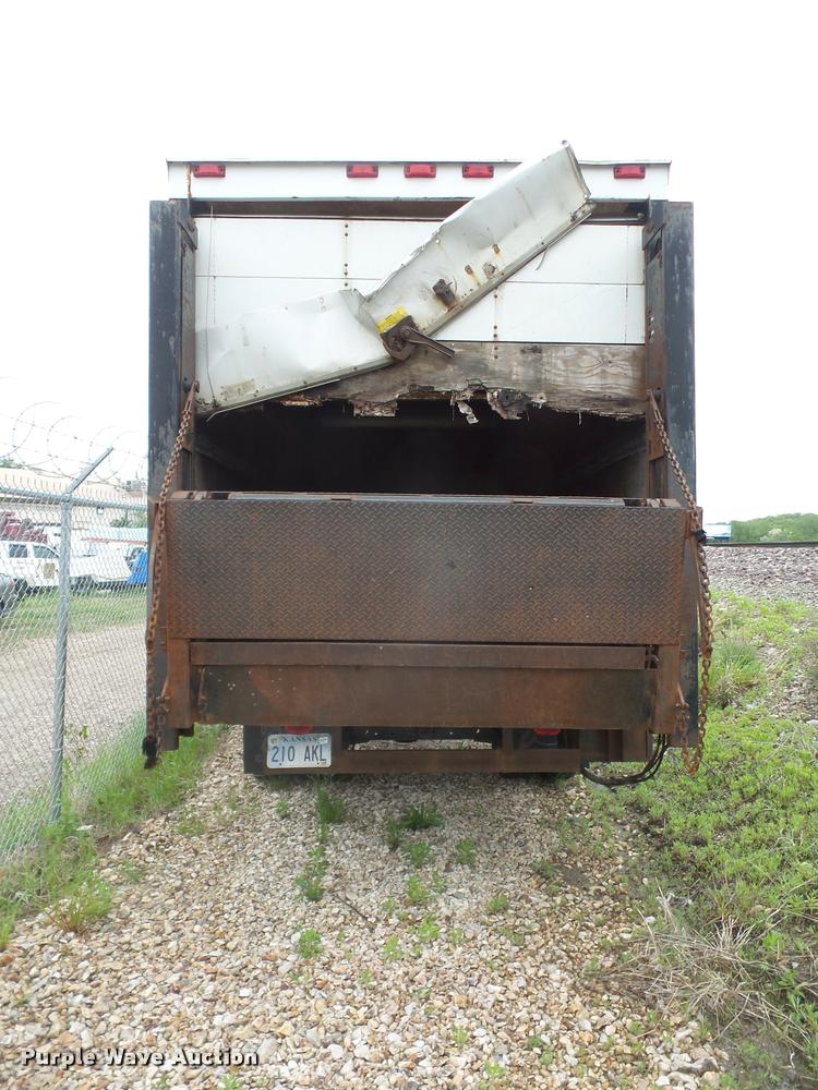 image for item DA8139 1998 GMC C6500 box truck