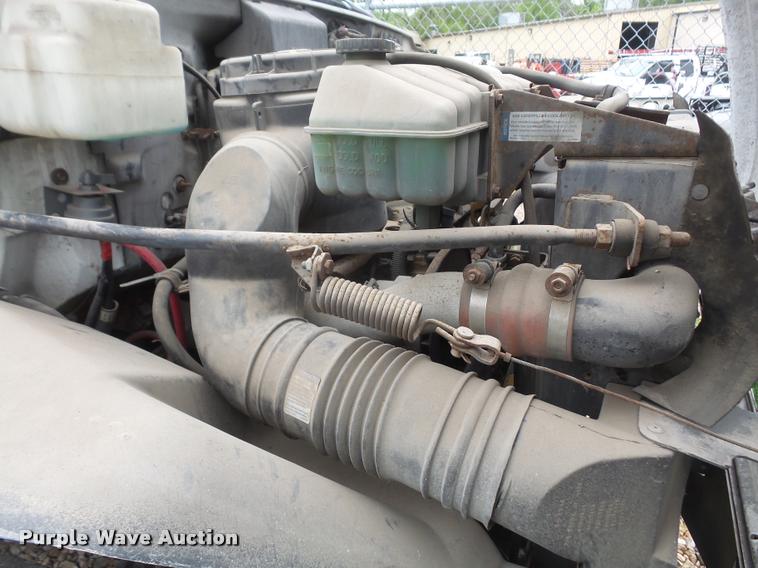 image for item DA8139 1998 GMC C6500 box truck