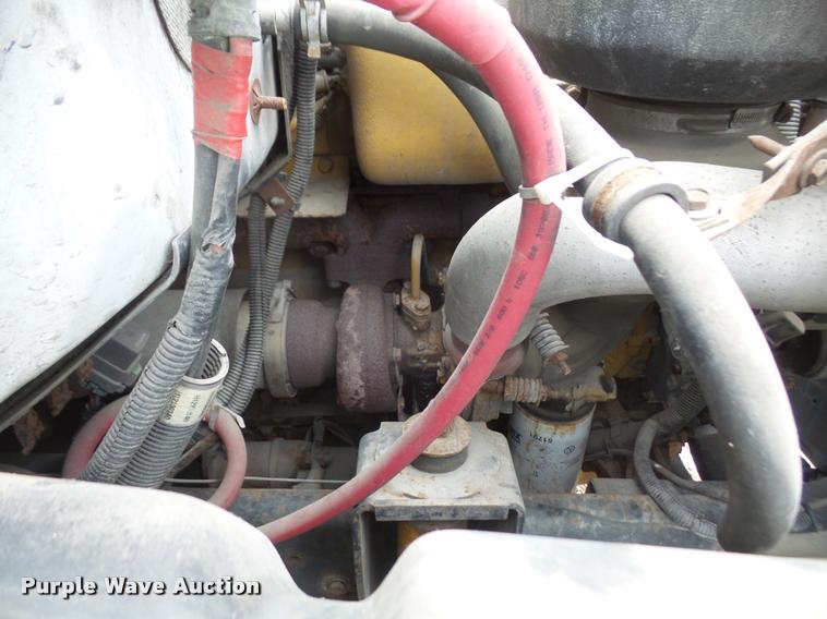 image for item DA8139 1998 GMC C6500 box truck