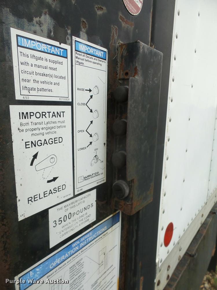 image for item DA8139 1998 GMC C6500 box truck