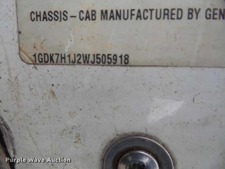 image for item DA8139 1998 GMC C6500 box truck