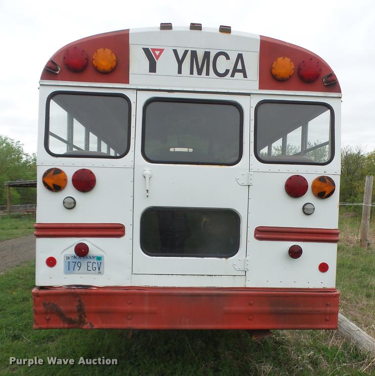 image for item DA8142 1994 Ford B700 school bus