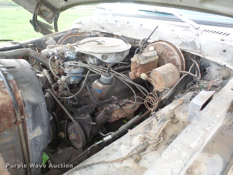 image for item DA8186 1979 Ford F250 flatbed pickup truck