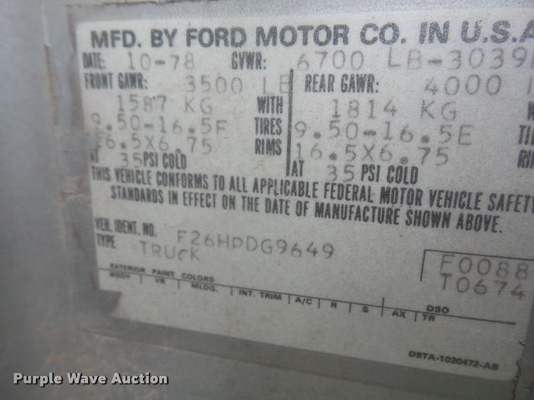 image for item DA8186 1979 Ford F250 flatbed pickup truck