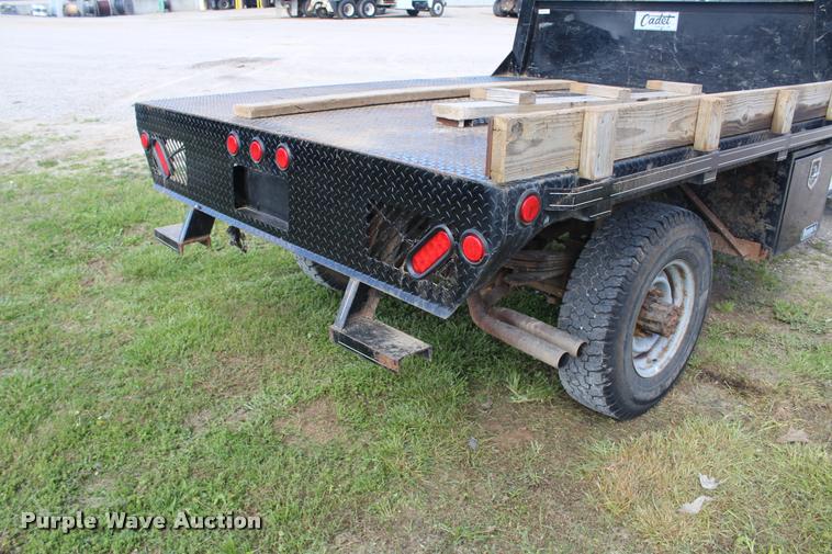 image for item DA9156 1997 Ford F250 HD flatbed pickup truck