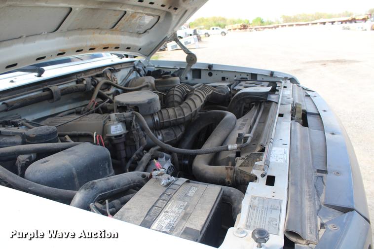 image for item DA9156 1997 Ford F250 HD flatbed pickup truck