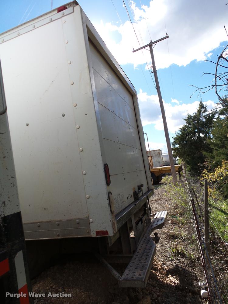 image for item DB0170 2000 Ford Econoline E350 Super Duty box truck