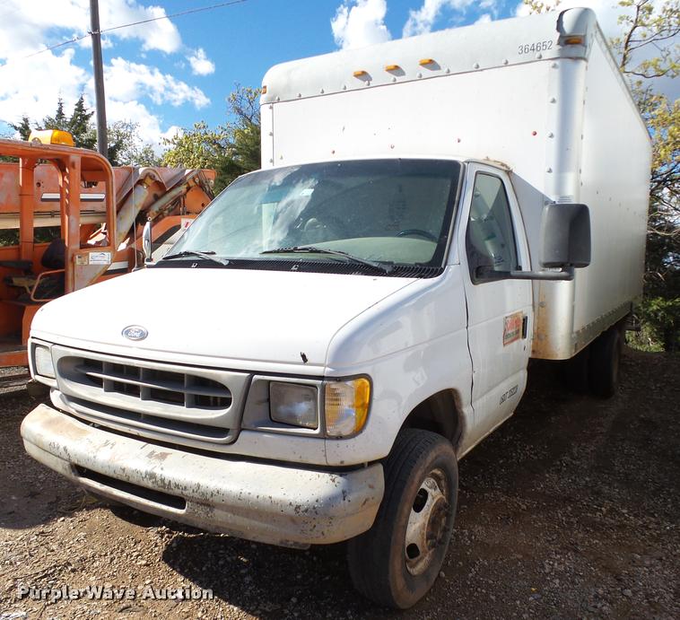 image for item DB0170 2000 Ford Econoline E350 Super Duty box truck