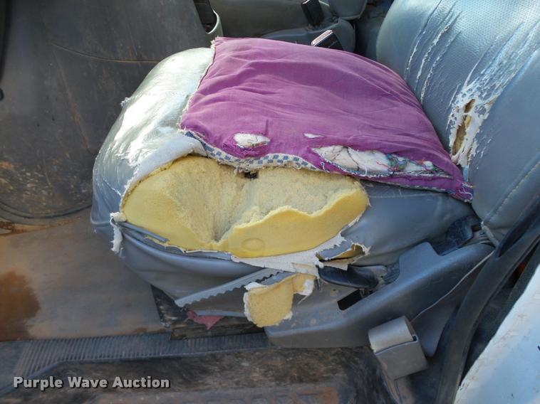 image for item DB0170 2000 Ford Econoline E350 Super Duty box truck