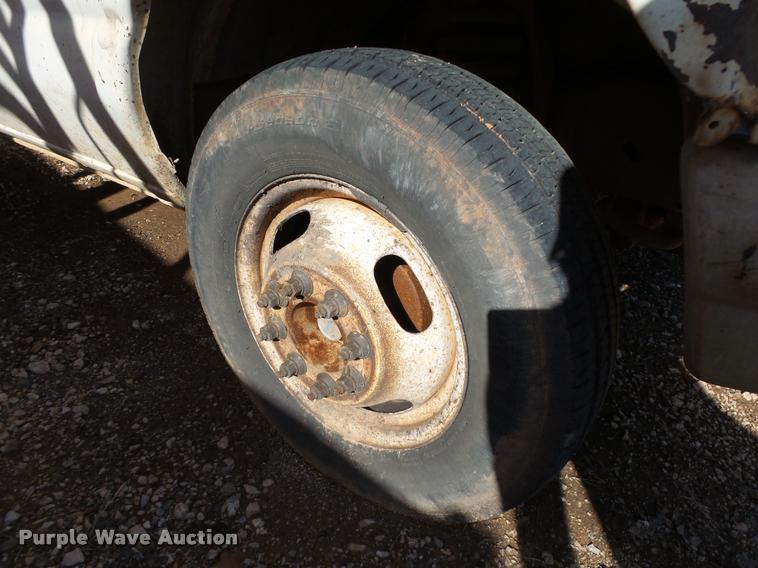 image for item DB0170 2000 Ford Econoline E350 Super Duty box truck