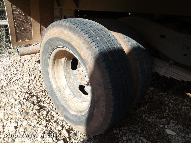 image for item DB0170 2000 Ford Econoline E350 Super Duty box truck