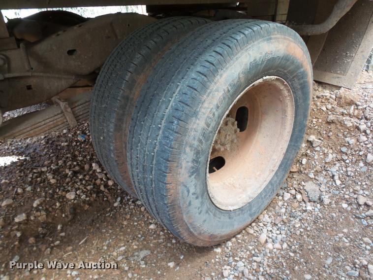 image for item DB0170 2000 Ford Econoline E350 Super Duty box truck