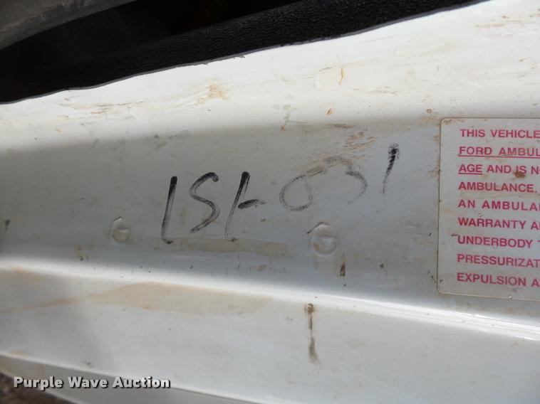 image for item DB0170 2000 Ford Econoline E350 Super Duty box truck