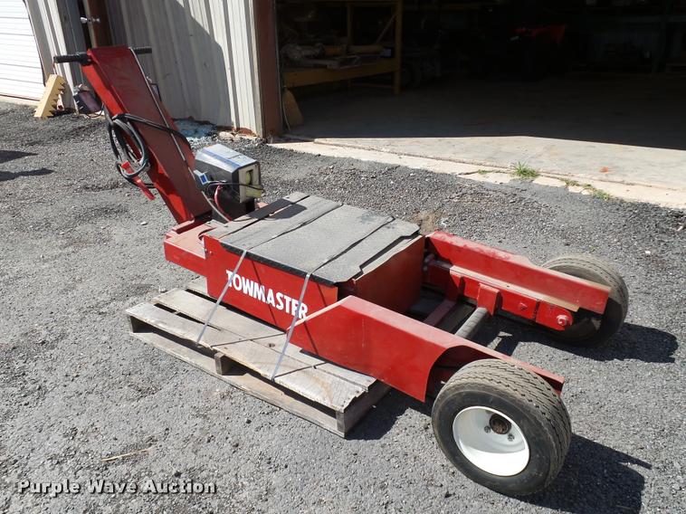 image for item DB0175 Towmaster airplane tug