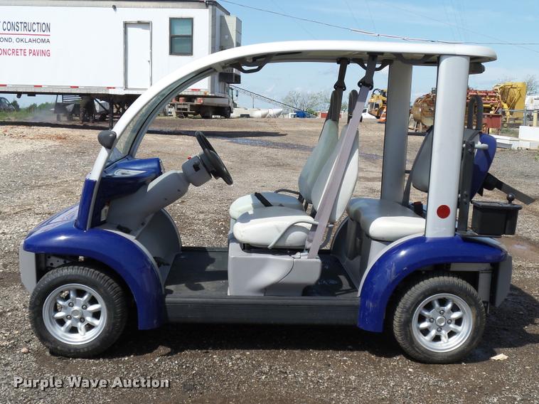 image for item DB0181 2002 Ford Think Neighbor golf cart