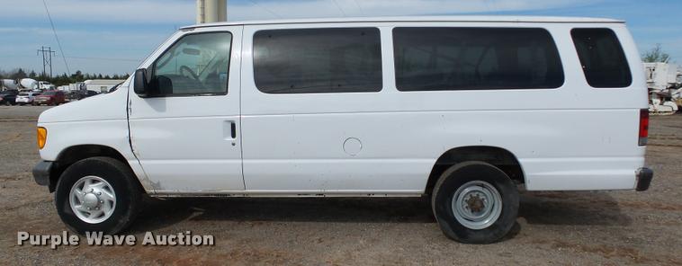 image for item DB0186 2007 Ford Econoline E350 Super Duty XL van
