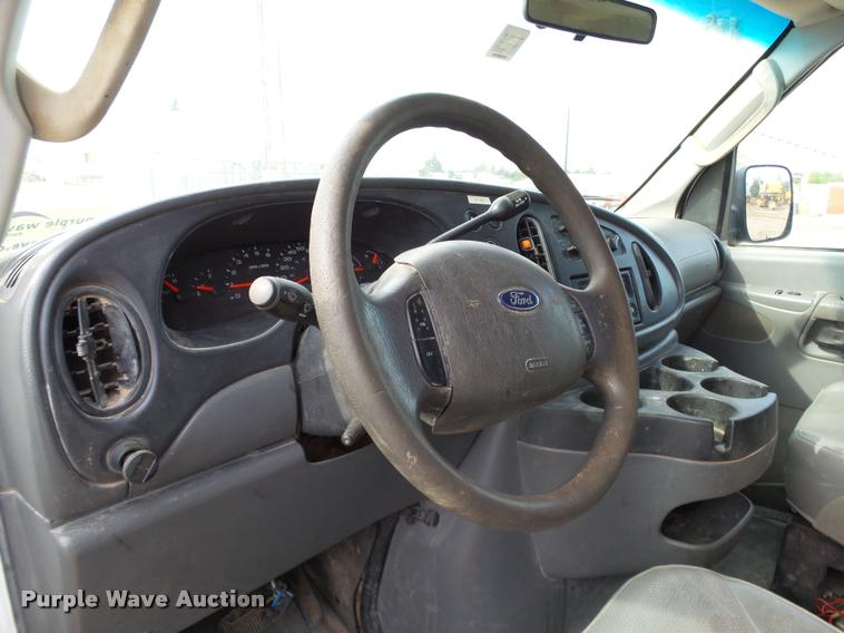 image for item DB0186 2007 Ford Econoline E350 Super Duty XL van