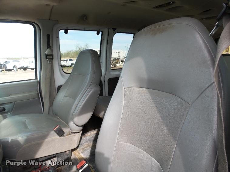 image for item DB0186 2007 Ford Econoline E350 Super Duty XL van