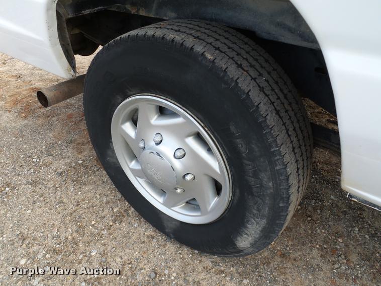 image for item DB0186 2007 Ford Econoline E350 Super Duty XL van