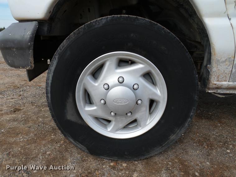 image for item DB0186 2007 Ford Econoline E350 Super Duty XL van