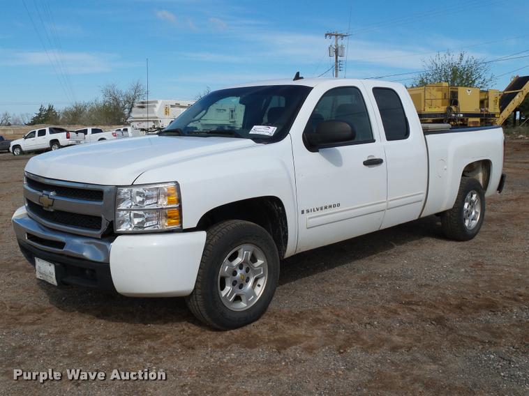 image for item DB0188 2009 Chevrolet Silverado 1500 LT Ext. Cab pickup truck