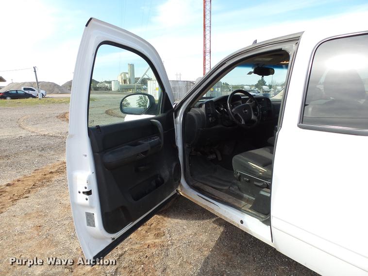 image for item DB0188 2009 Chevrolet Silverado 1500 LT Ext. Cab pickup truck