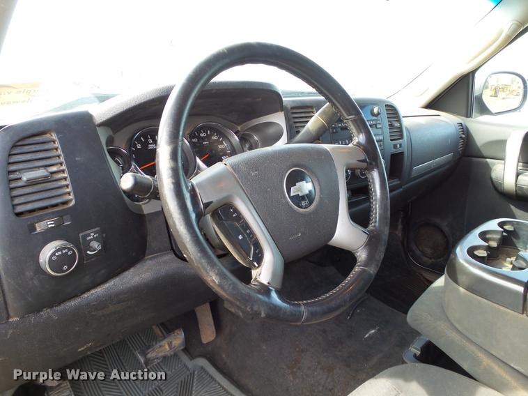 image for item DB0188 2009 Chevrolet Silverado 1500 LT Ext. Cab pickup truck