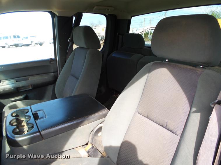 image for item DB0188 2009 Chevrolet Silverado 1500 LT Ext. Cab pickup truck