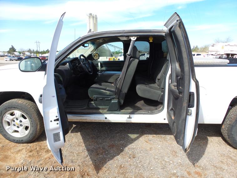 image for item DB0188 2009 Chevrolet Silverado 1500 LT Ext. Cab pickup truck