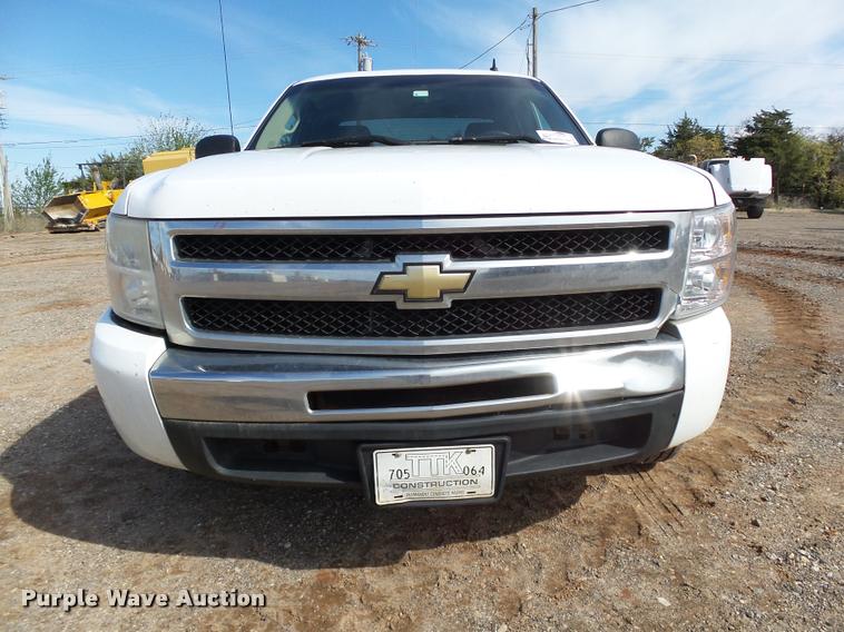 image for item DB0188 2009 Chevrolet Silverado 1500 LT Ext. Cab pickup truck