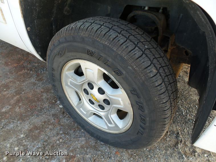 image for item DB0188 2009 Chevrolet Silverado 1500 LT Ext. Cab pickup truck