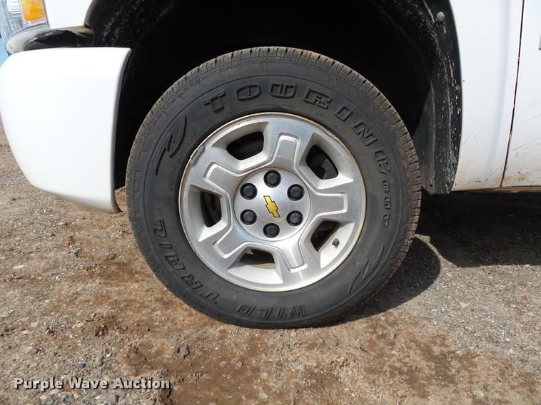 image for item DB0188 2009 Chevrolet Silverado 1500 LT Ext. Cab pickup truck