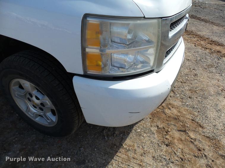 image for item DB0188 2009 Chevrolet Silverado 1500 LT Ext. Cab pickup truck