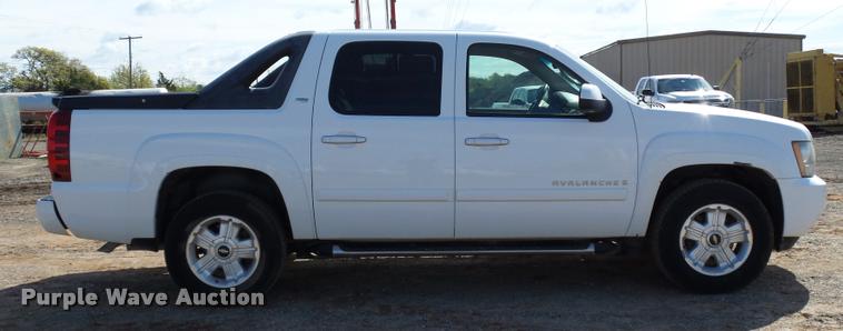 image for item DB0189 2009 Chevrolet Avalanche LT Z71 Crew Cab pickup truck