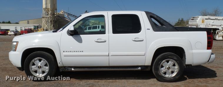 image for item DB0189 2009 Chevrolet Avalanche LT Z71 Crew Cab pickup truck