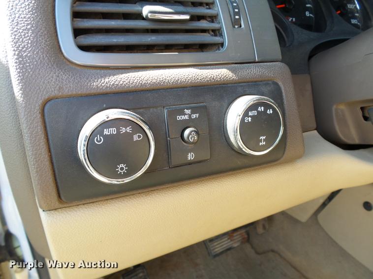 image for item DB0189 2009 Chevrolet Avalanche LT Z71 Crew Cab pickup truck