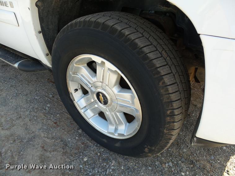 image for item DB0189 2009 Chevrolet Avalanche LT Z71 Crew Cab pickup truck