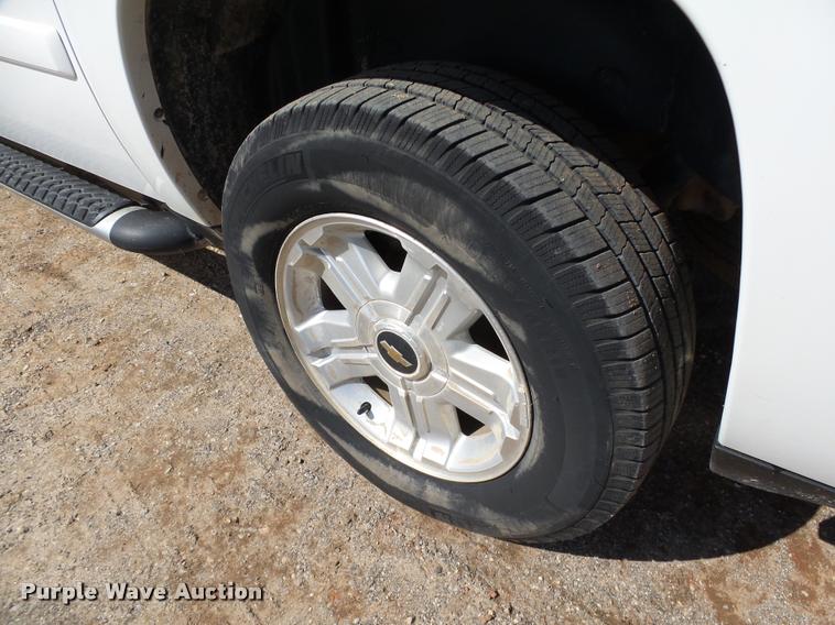 image for item DB0189 2009 Chevrolet Avalanche LT Z71 Crew Cab pickup truck