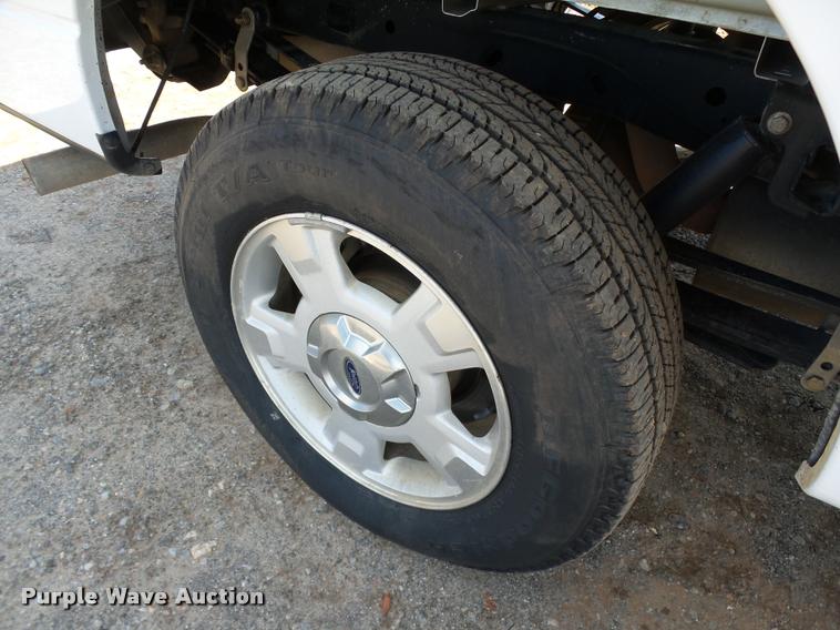 image for item DB0190 2013 Ford F150 XLT SuperCab pickup truck