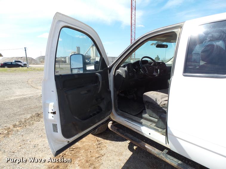 image for item DB0191 2011 Chevrolet Silverado 2500HD LT Ext. Cab pickup truck