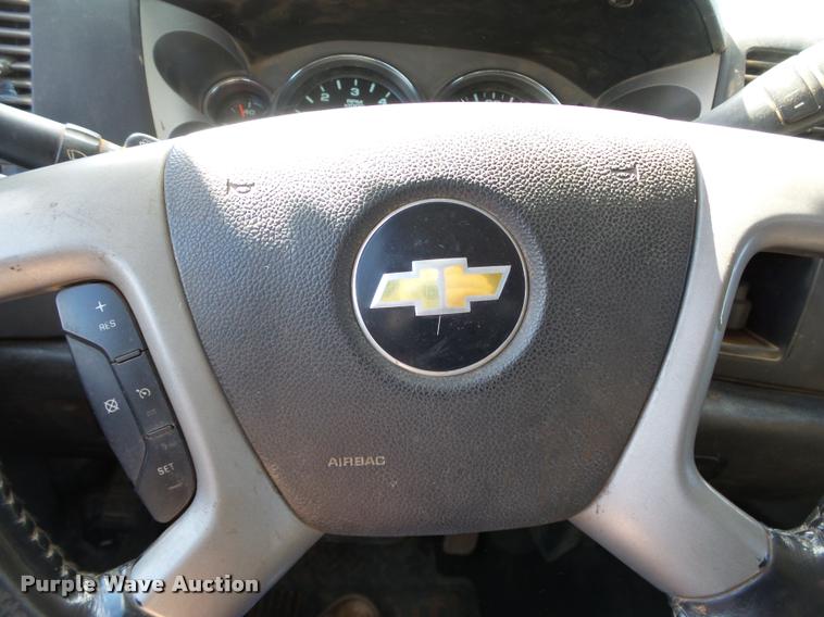 image for item DB0191 2011 Chevrolet Silverado 2500HD LT Ext. Cab pickup truck