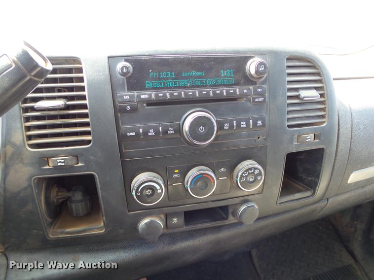 image for item DB0191 2011 Chevrolet Silverado 2500HD LT Ext. Cab pickup truck