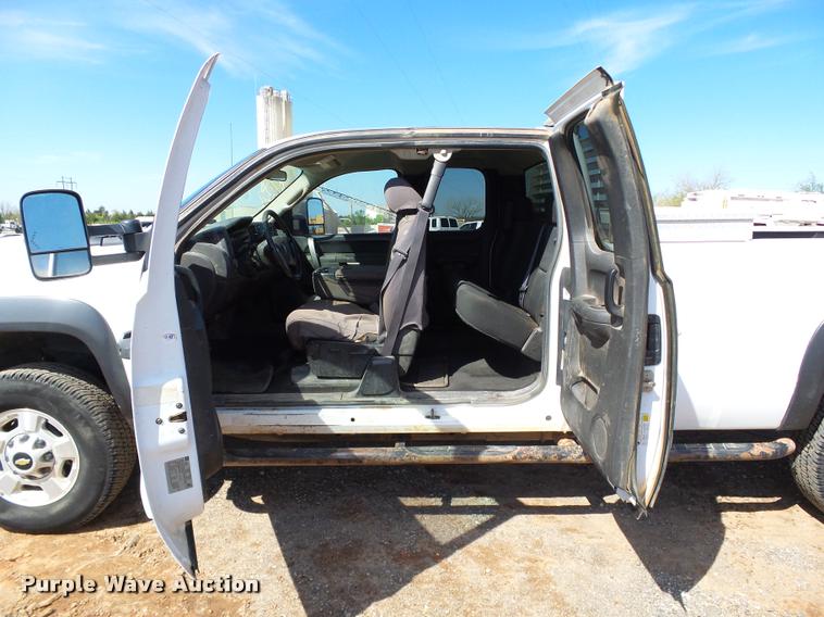 image for item DB0191 2011 Chevrolet Silverado 2500HD LT Ext. Cab pickup truck