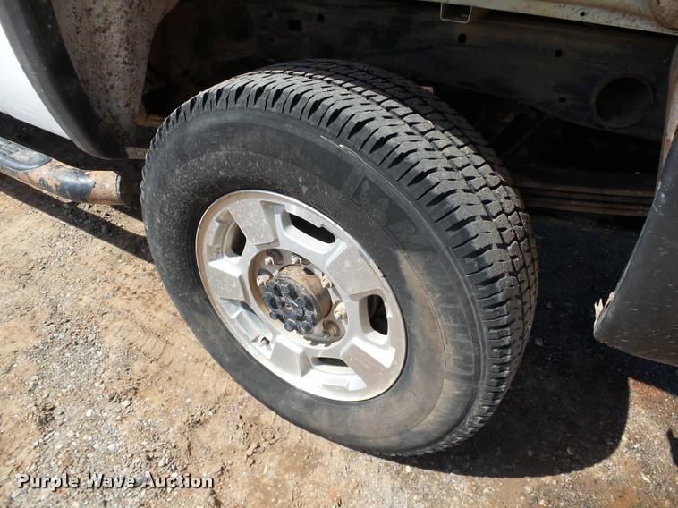 image for item DB0191 2011 Chevrolet Silverado 2500HD LT Ext. Cab pickup truck