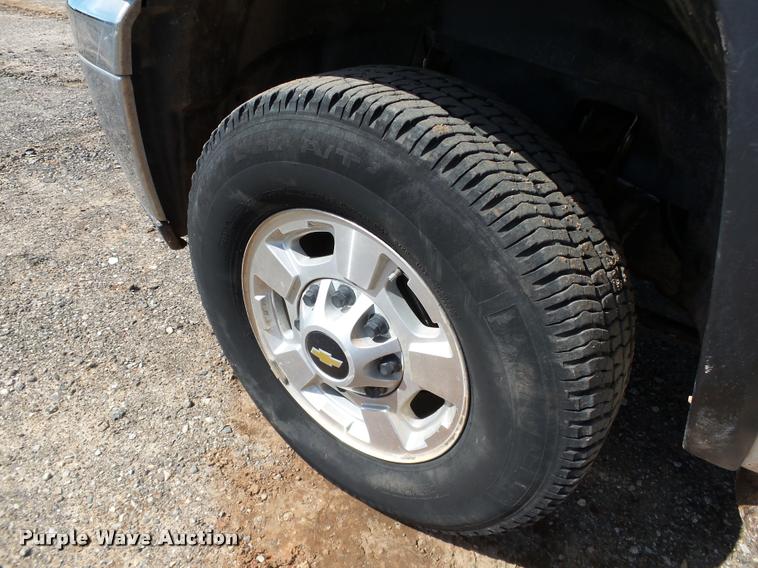 image for item DB0191 2011 Chevrolet Silverado 2500HD LT Ext. Cab pickup truck