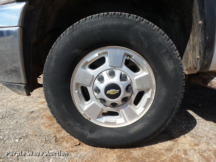 image for item DB0191 2011 Chevrolet Silverado 2500HD LT Ext. Cab pickup truck