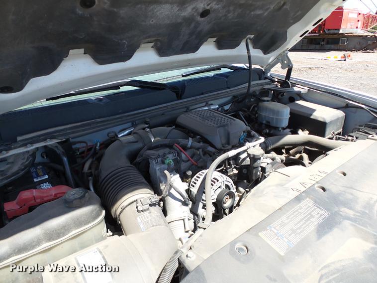 image for item DB0197 2009 Chevrolet Silverado 3500HD flatbed pickup truck