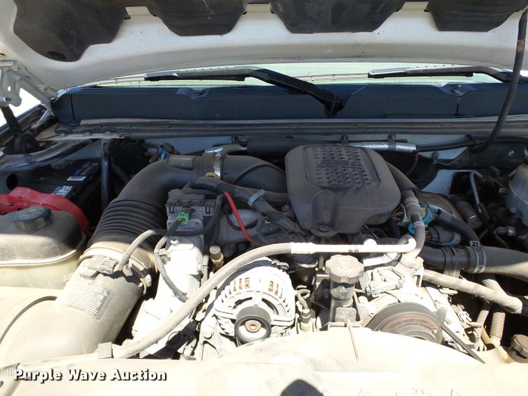 image for item DB0197 2009 Chevrolet Silverado 3500HD flatbed pickup truck