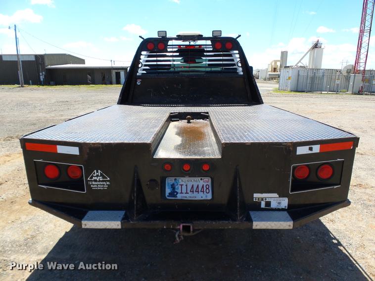 image for item DB0197 2009 Chevrolet Silverado 3500HD flatbed pickup truck